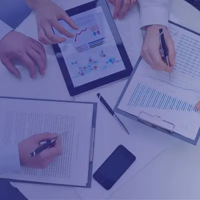 Identificación y análisis de requisitos legales aplicables Analizando los requisitos legales aplicables a la empresa según su actividad